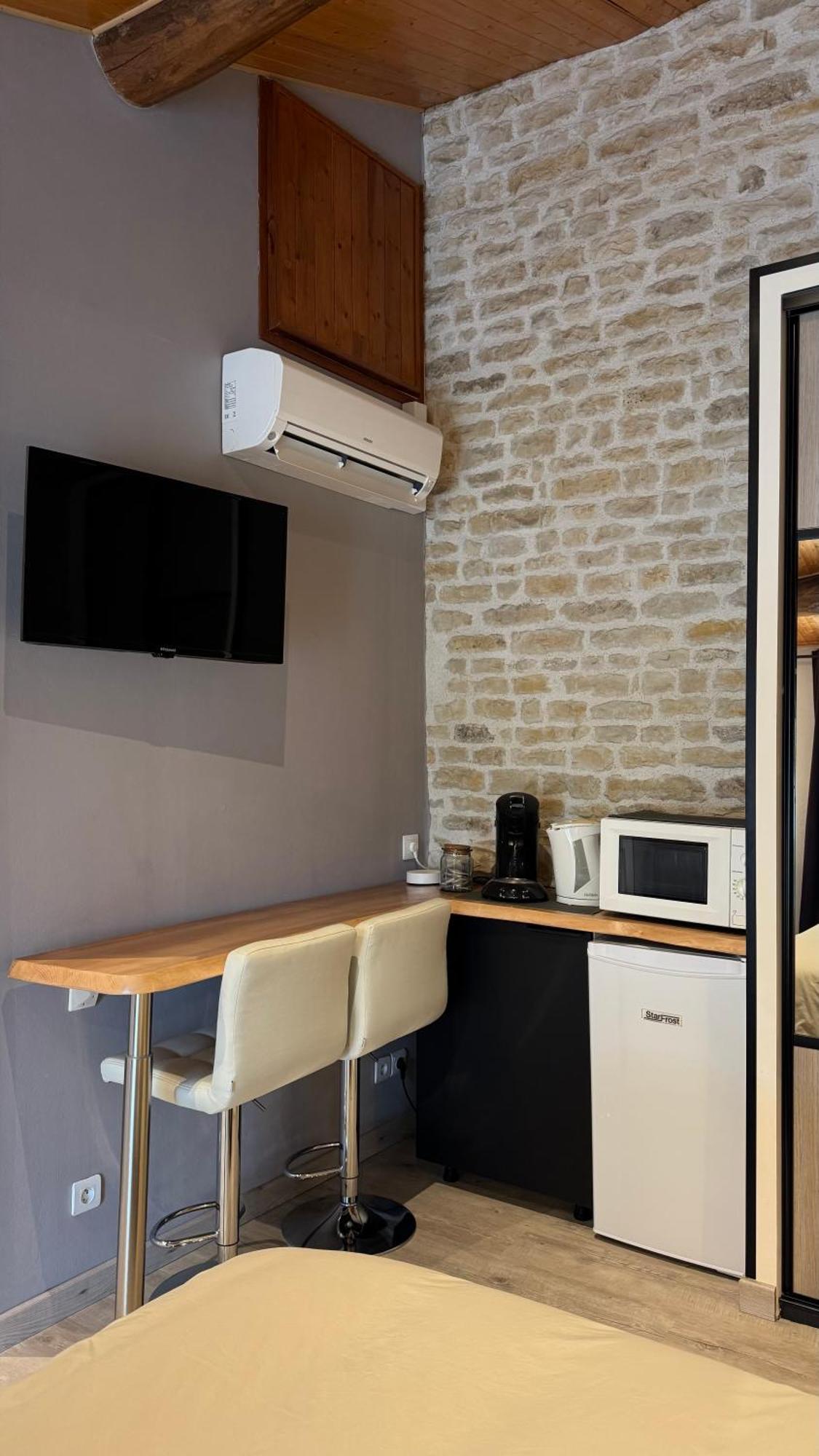 Chambres D'Hotes Les Rozieres Le Bourdet Eksteriør billede